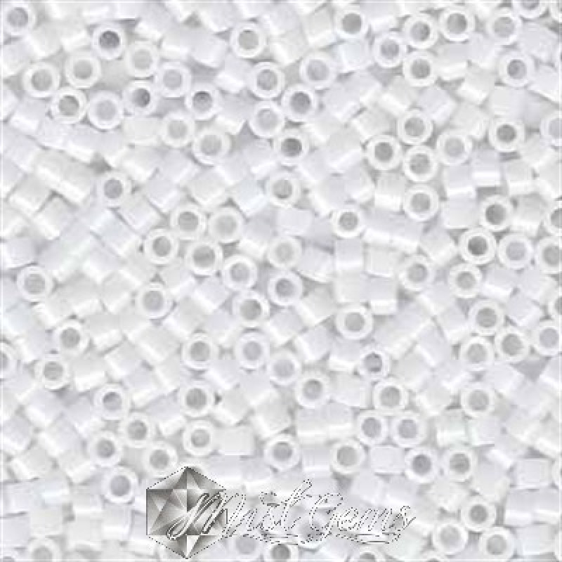 Delica 11/0 DB 0200 (DB200) Opaque Chalk White 